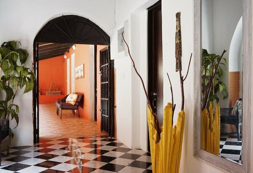 پانسیون Esthelar Lodging