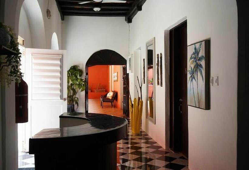 پانسیون Esthelar Lodging