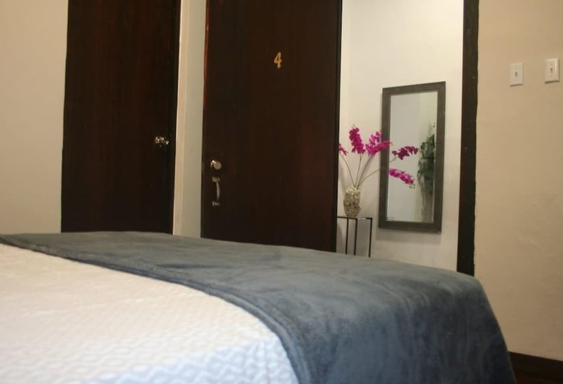 پانسیون Esthelar Lodging