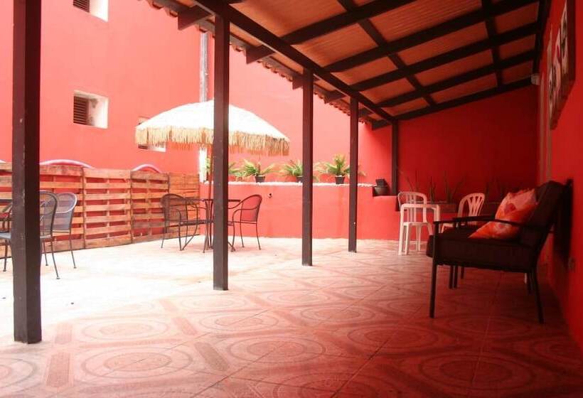 پانسیون Esthelar Lodging