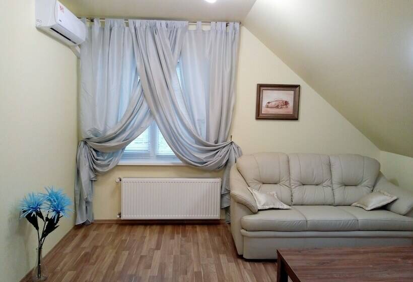 Panzió Guest House Kiev Forest