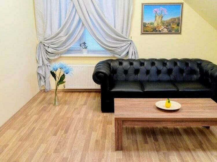 Panzió Guest House Kiev Forest