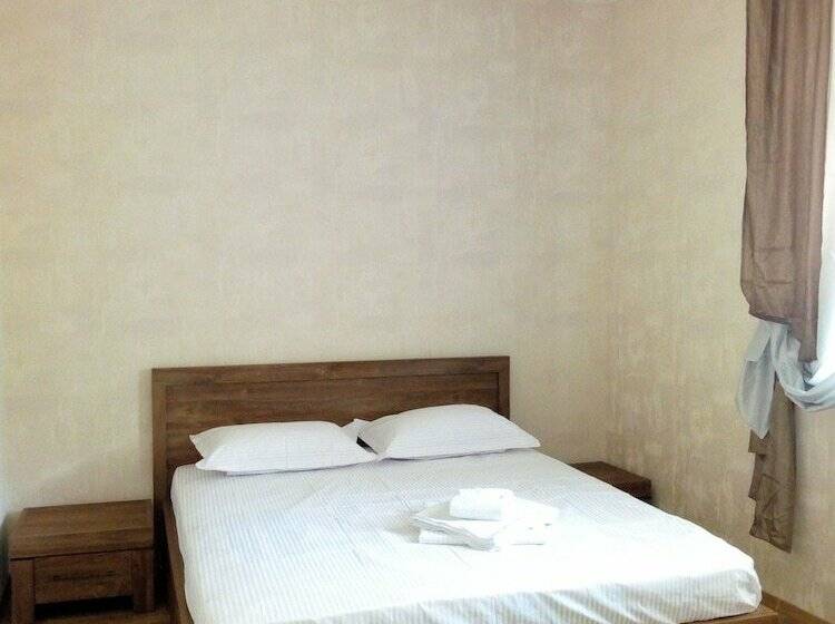 Panzió Guest House Kiev Forest