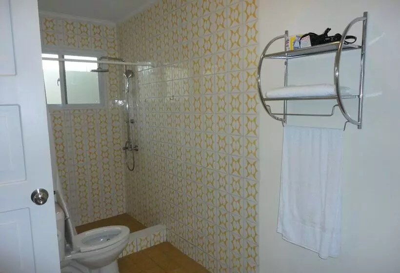 پانسیون Jade's Oasis