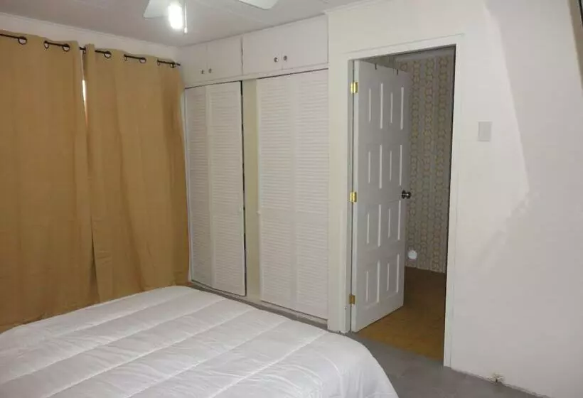 پانسیون Jade's Oasis