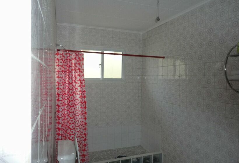 پانسیون Jade's Oasis