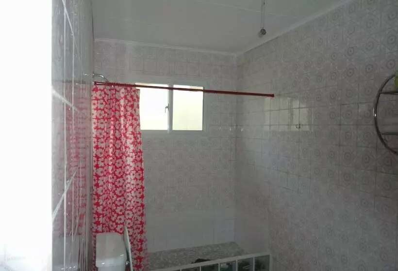 پانسیون Jade's Oasis