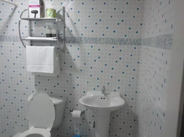 پانسیون Jade's Oasis