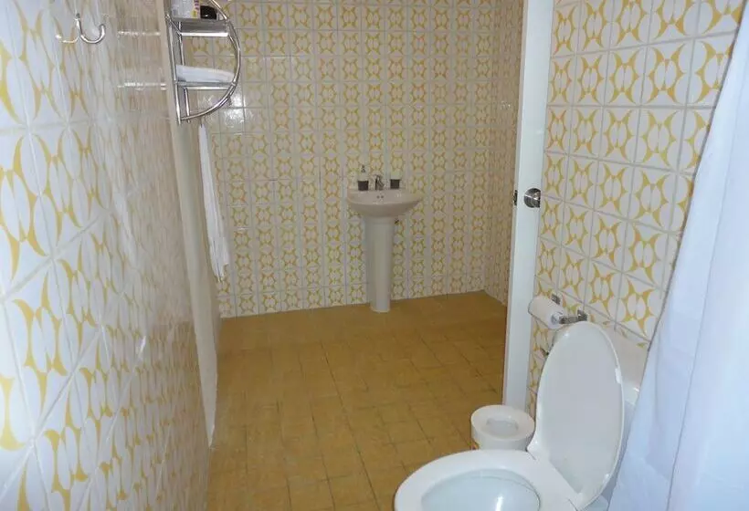 پانسیون Jade's Oasis