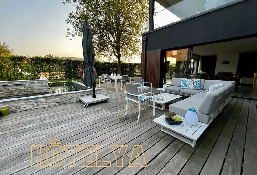 پانسیون Ya  Lille Villeneuve D Ascq