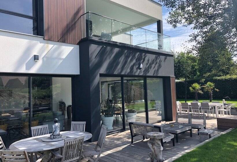 پانسیون Ya Lille Villeneuve D Ascq