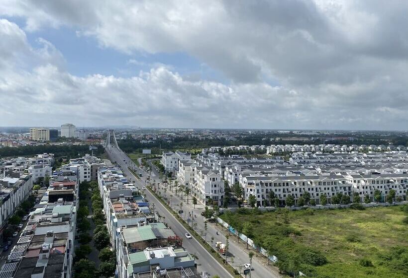 Roygent Parks Hai Phong