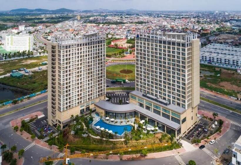 Roygent Parks Hai Phong