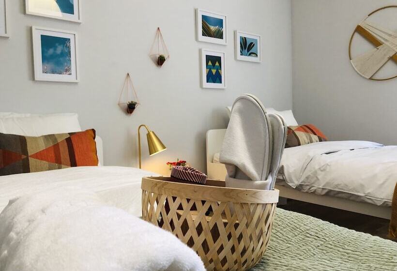 Soul Lab Residency Estoril   Hostel