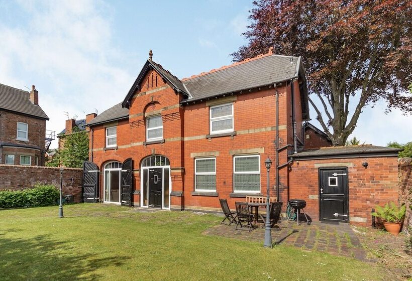 Southport Coach House