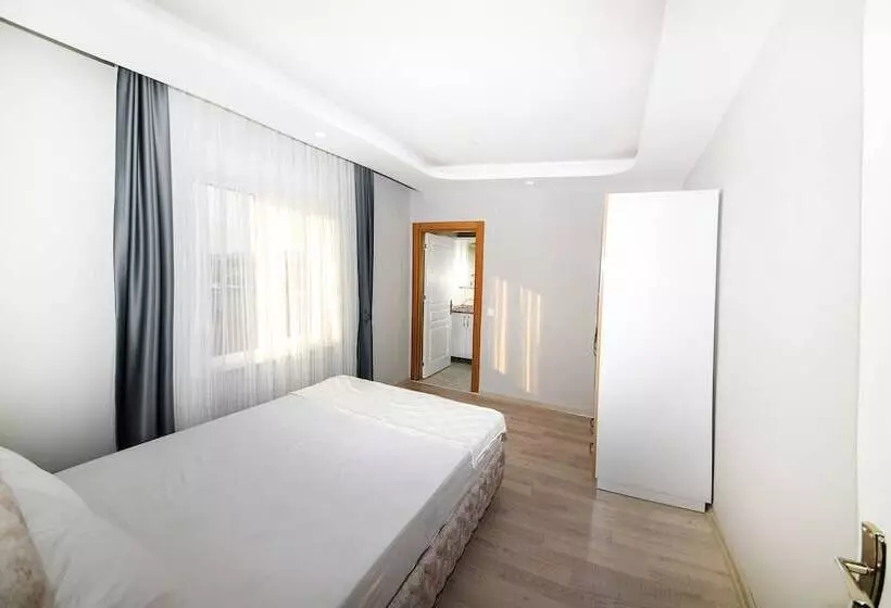 Adam Apart Hotel 2