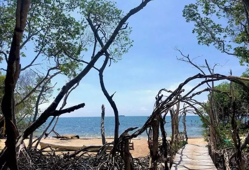 Retkeilymaja Secreto