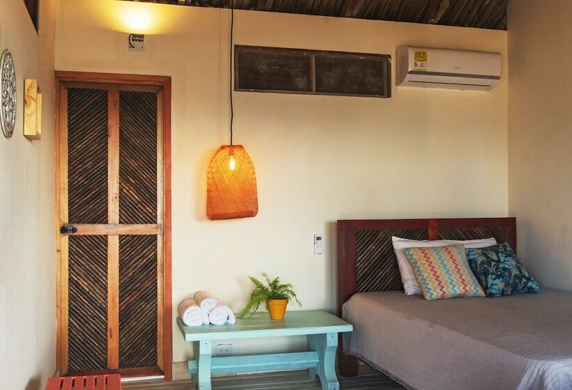 호스텔 Sunsets Del Rosario