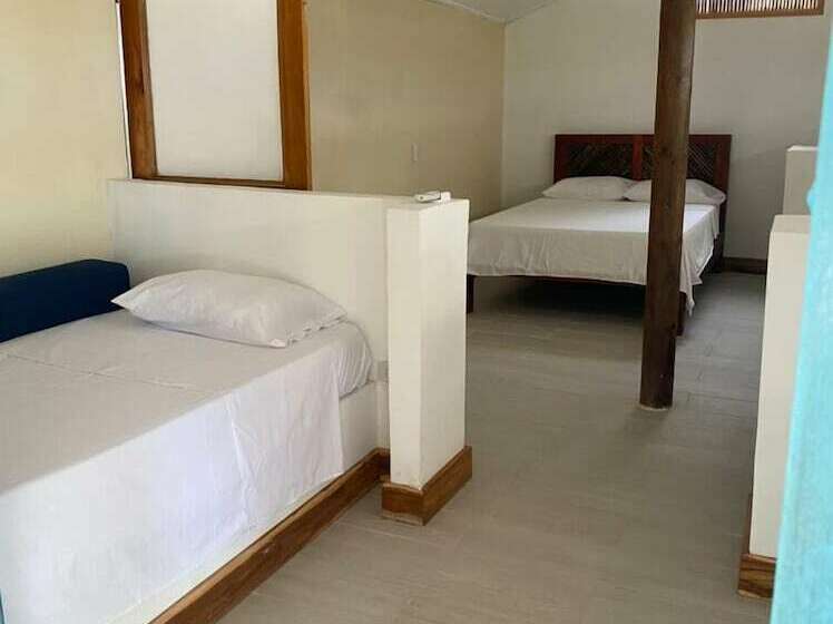 호스텔 Sunsets Del Rosario