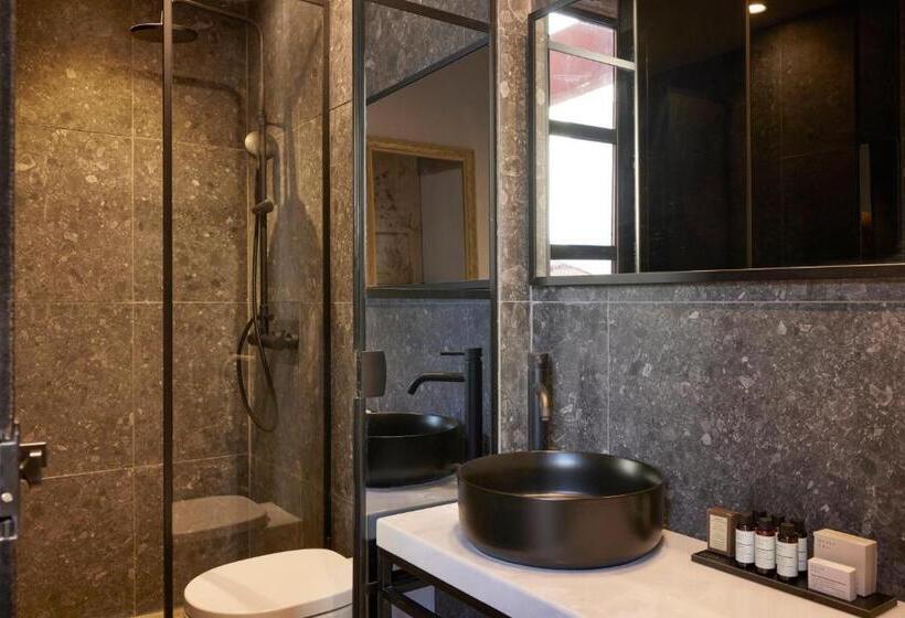 Anise, Aluma Hotels & Resorts