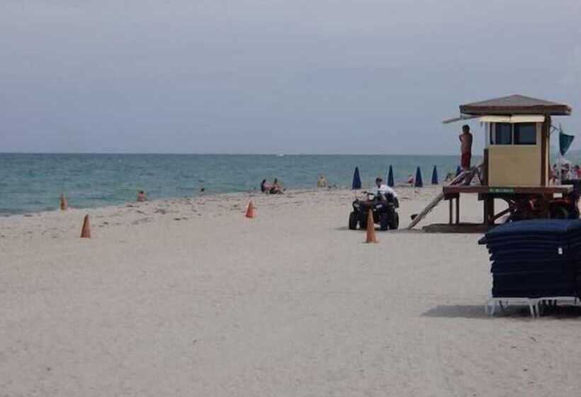 Beach Apartments Hollywood