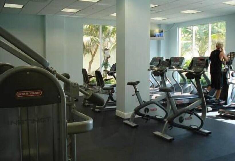 Beach Apartments Hollywood