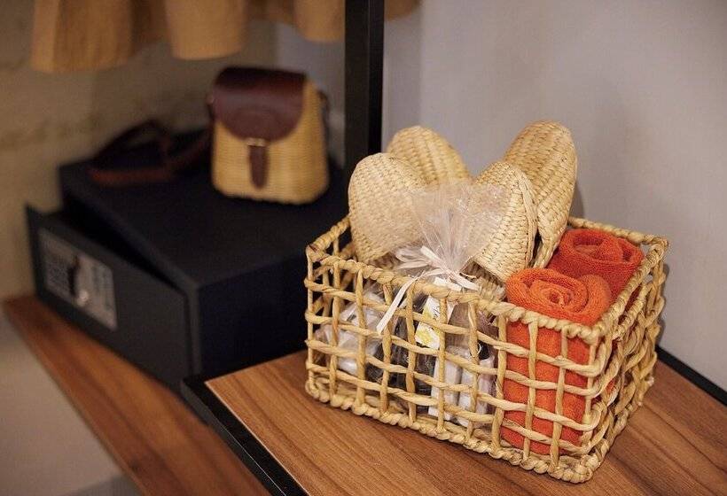 Anise, Aluma Hotels & Resorts