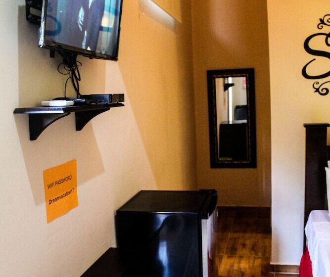 Colonial Charm Hostel