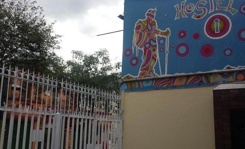 Color House Petitte   Hostel