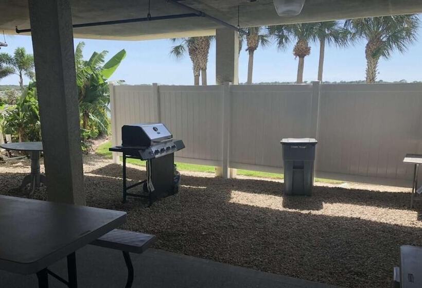 The Bc Resort On The Water