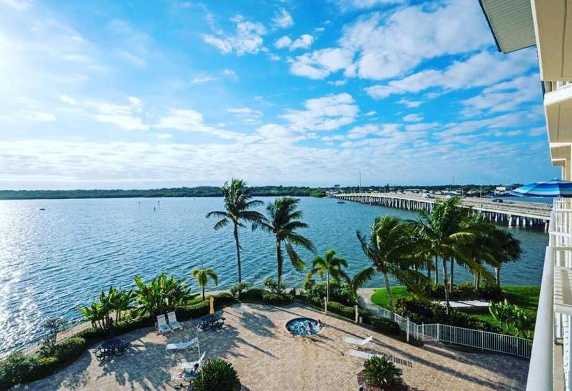 The Bc Resort On The Water