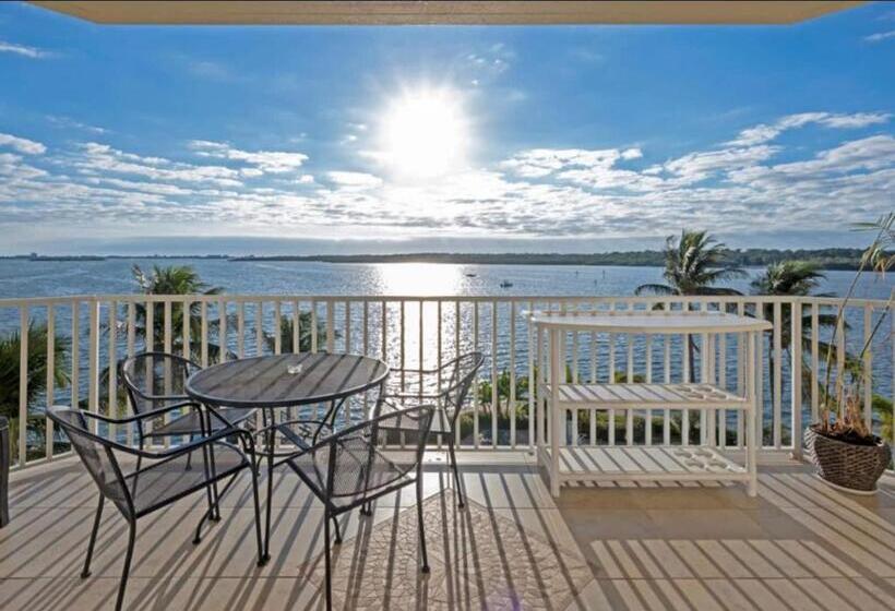 The Bc Resort On The Water