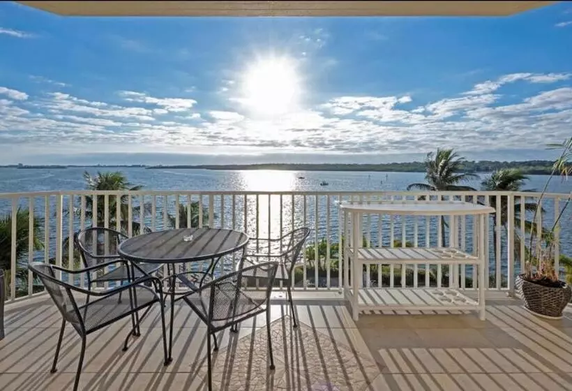 The Bc Resort On The Water