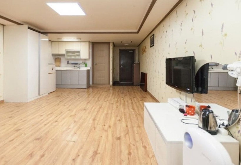 Eulwangri Beach Pension