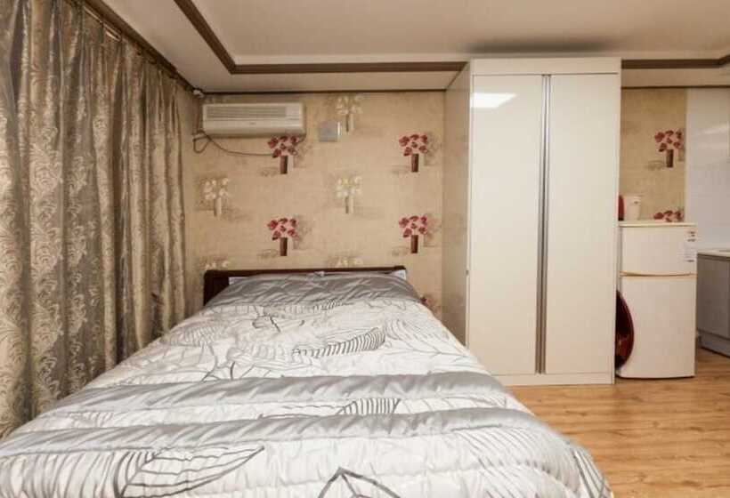 Eulwangri Beach Pension