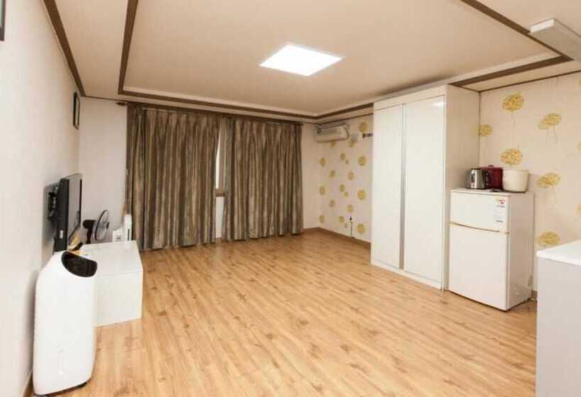 Eulwangri Beach Pension