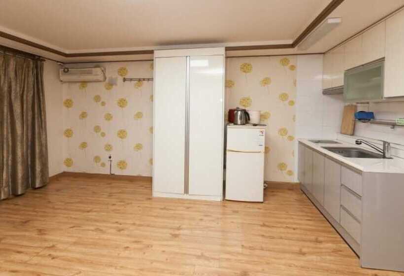 Eulwangri Beach Pension