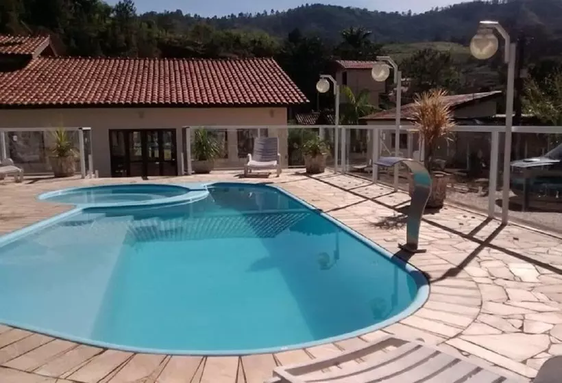 ホテル Chalés Pousada Encantos Da Serra