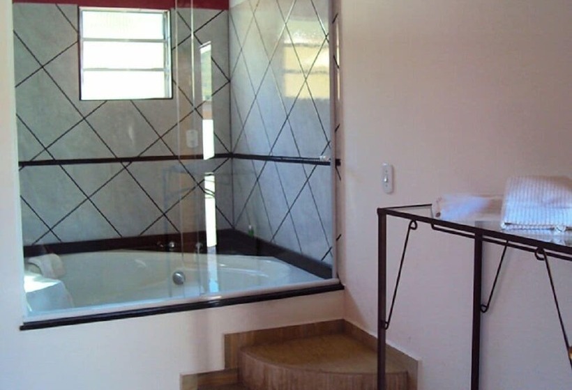 Отель Chalés Pousada Encantos Da Serra