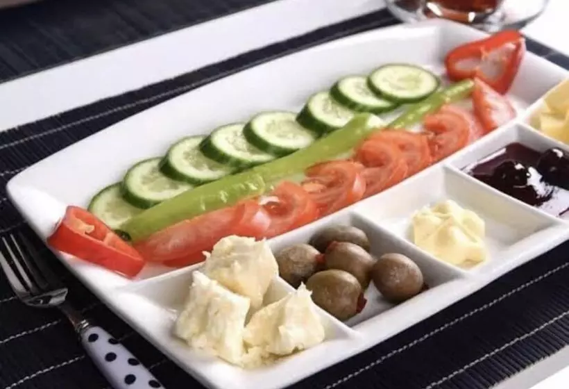 Hotelli Inalens Airport