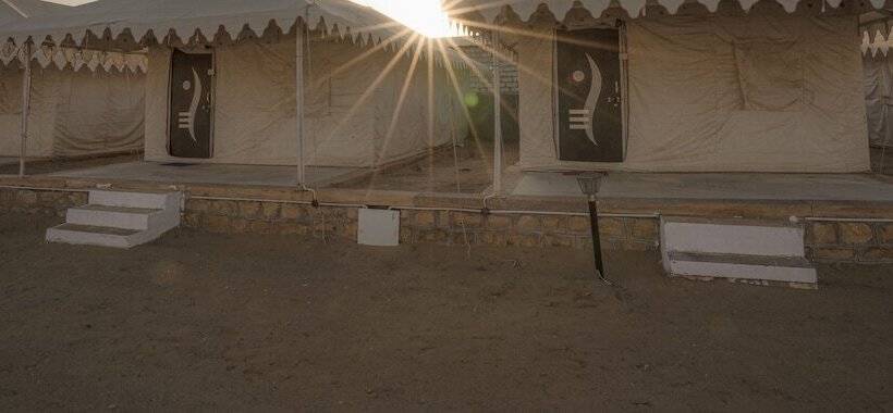 בית מלון כפרי Jaislamer Desert Resort
