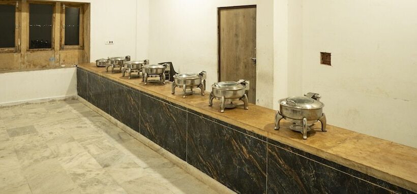 בית מלון כפרי Jaislamer Desert Resort