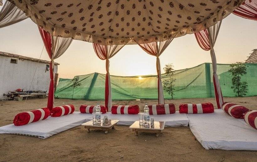 בית מלון כפרי Jaislamer Desert Resort