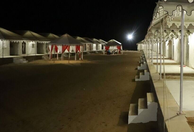 בית מלון כפרי Jaislamer Desert Resort