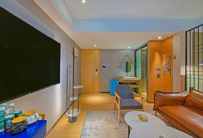 Hotelli Shenzhen East Railway And Buji Subway Station Ranch