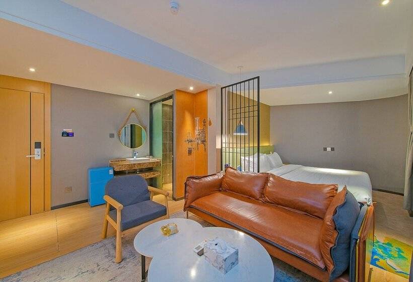 Hotel Shenzhen East Railway And Buji Subway Station Ranch