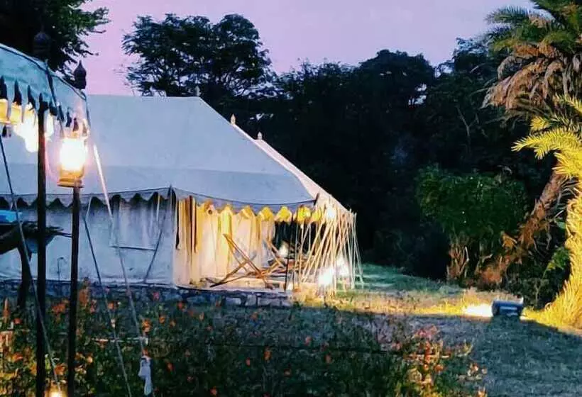 ホテル Tokyo Desert Camp