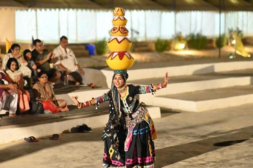 Hotel Tokyo Desert Camp