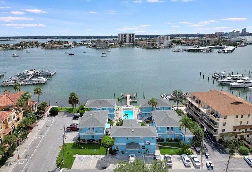 בית מלון כפרי The Seashell Suites