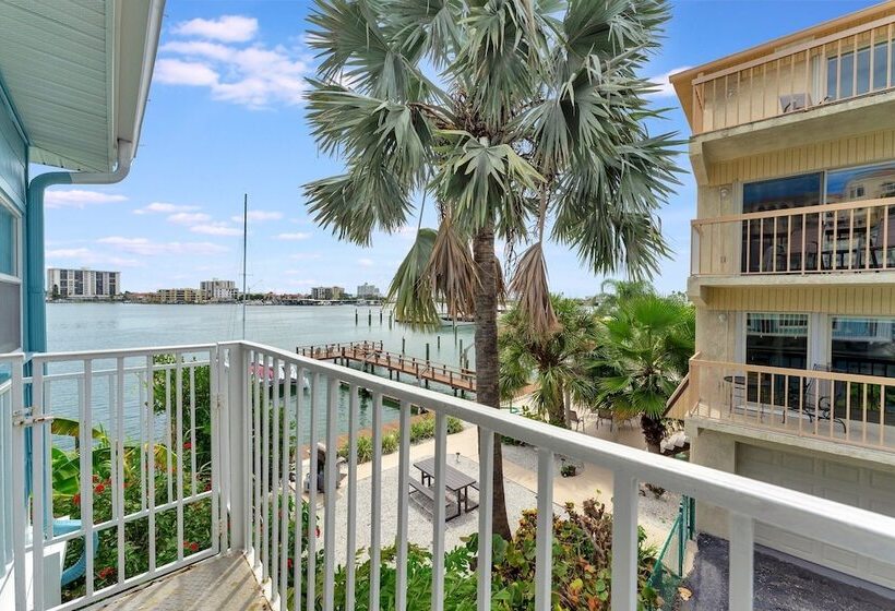 בית מלון כפרי The Seashell Suites